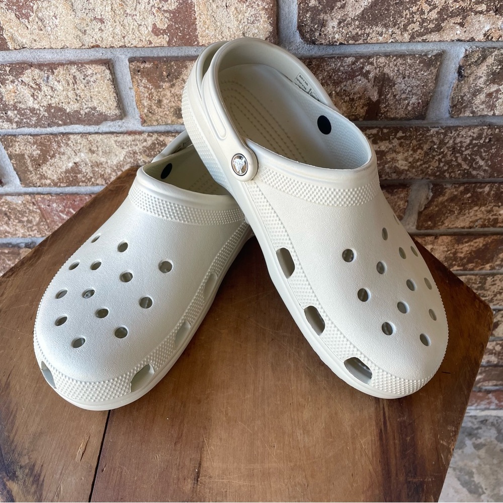 Crocs Classic Clog Slingback Bone Color Men’s Size 12 Pristine Condition!